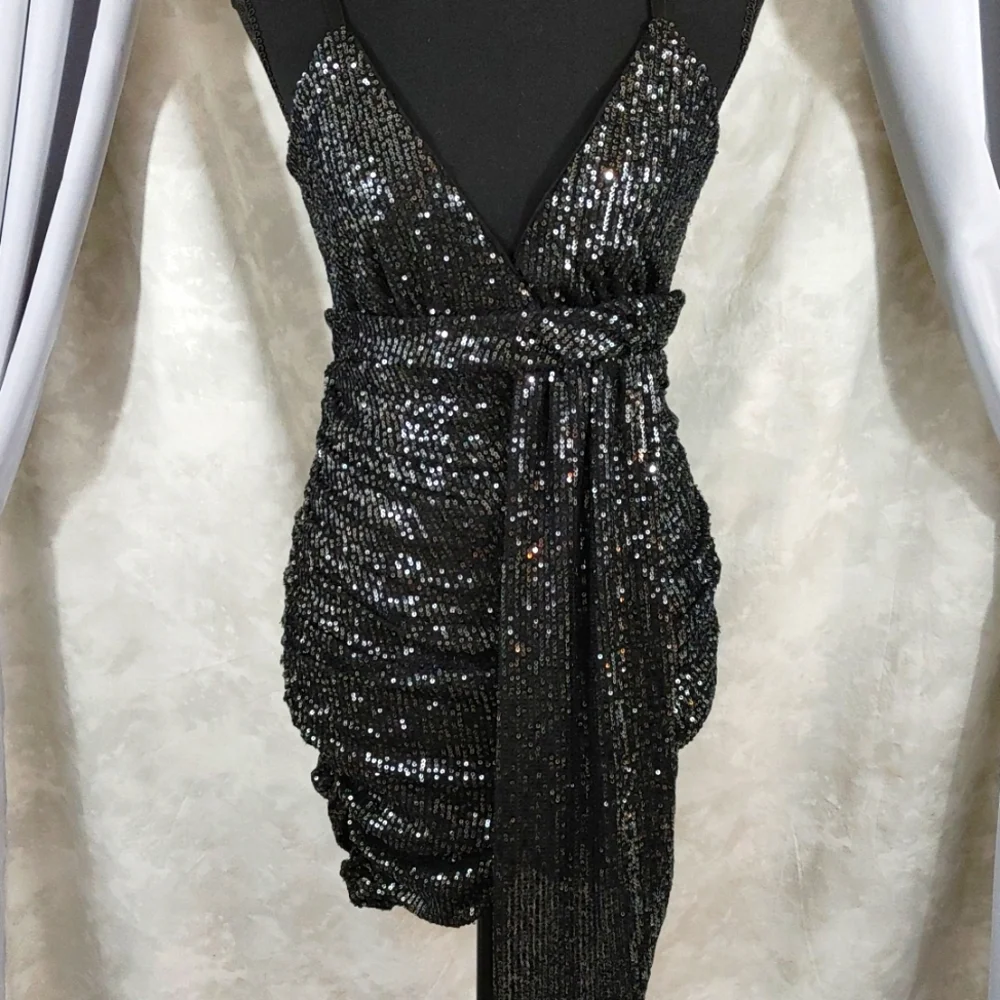 🆕NWT Ruched Sequin Bodycon Mini Dress - Picture 4 of 13